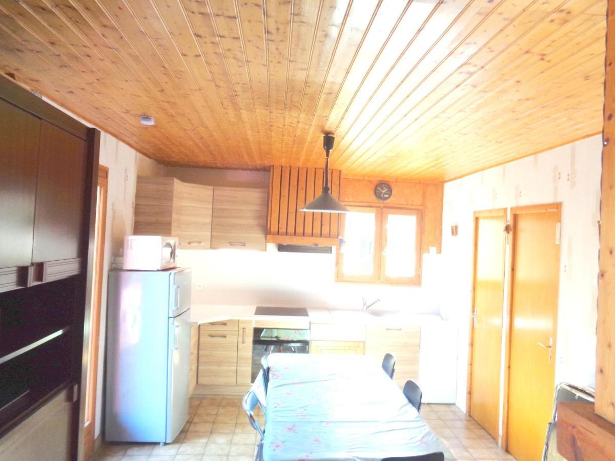 Chalet Charmant A Saint-Gerons Avec Piscine Partagee Экстерьер фото